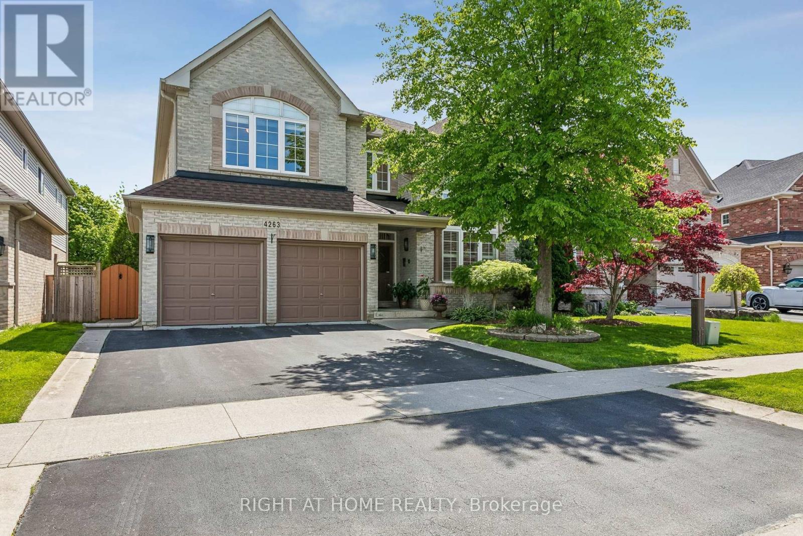 Detached at 4263 COUPLES CRESCENT, Burlington (Rose)