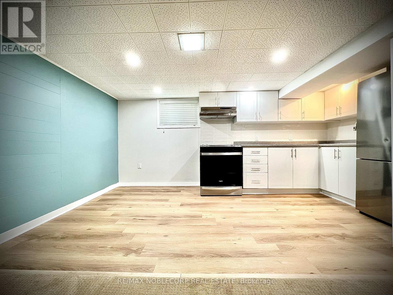 Detached at BSMT - 63 BUNNELL CRESCENT, Toronto