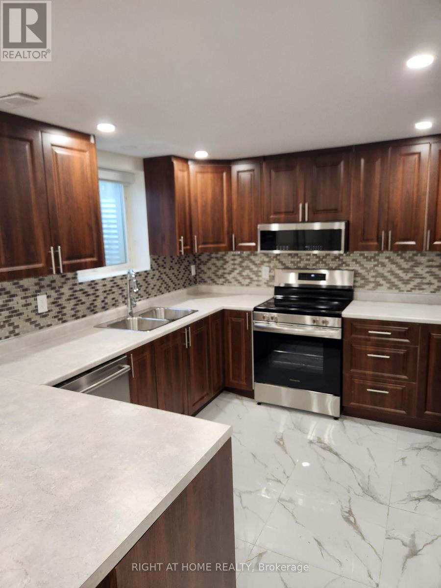 Detached at BASEMENT - 62 PINEWAY PLACE, Brampton (Northgate)