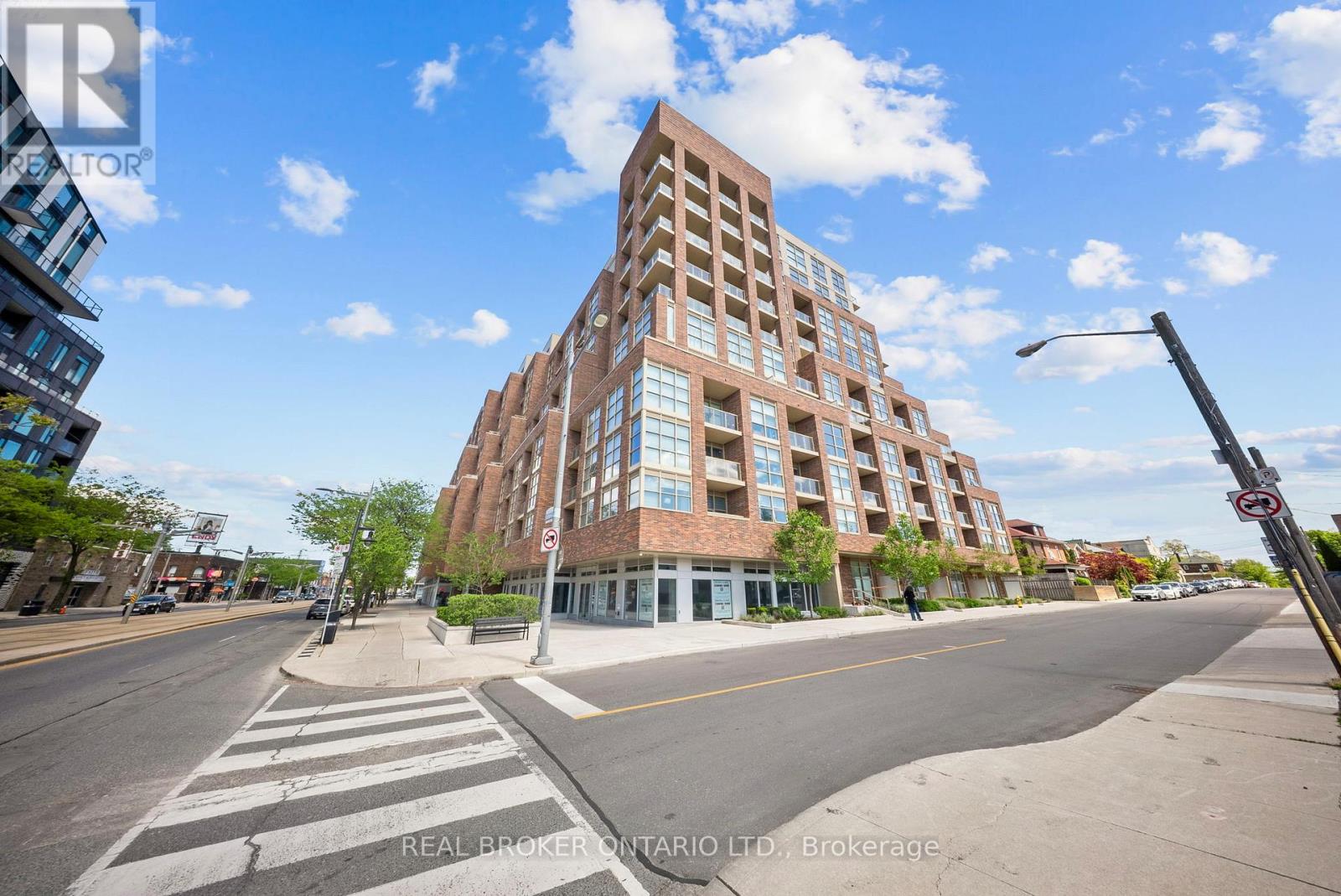 Apartment at 920 - 1787 ST CLAIR AVENUE W, Toronto