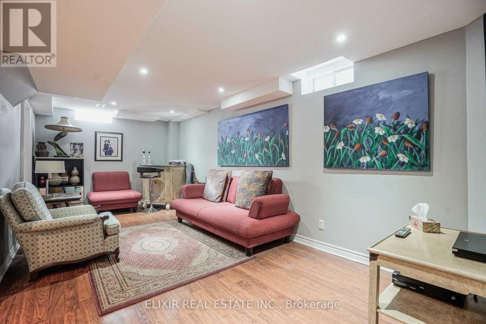 Semi-Detached/Link at 32 FLORETTE PLACE, Brampton