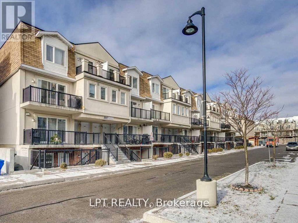 Townhouse at 2059 - 3047 FINCH AVENUE, Toronto (Humbermede)