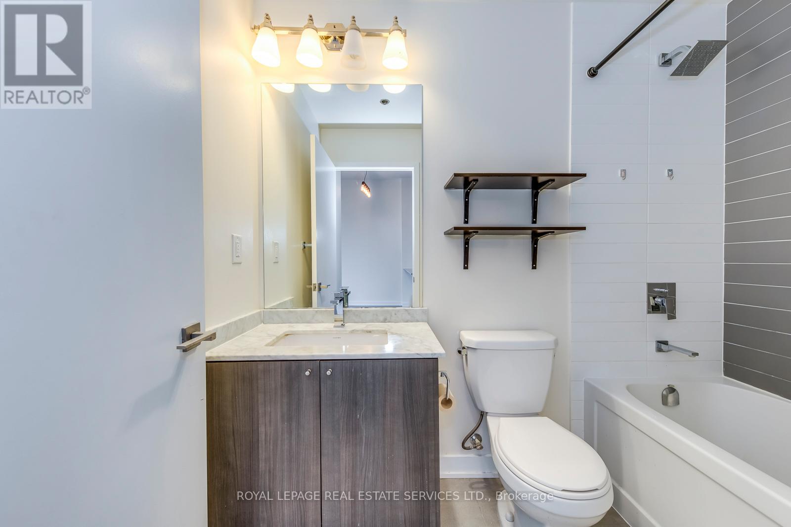 Apartment at 610 - 510 CURRAN PLACE, Mississauga