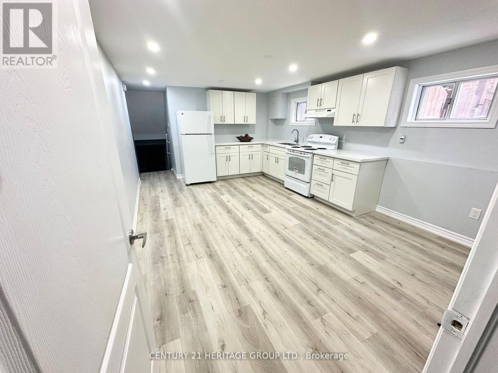 Semi-Detached/Link at LOWER - 32 HISTON CRESCENT, Brampton