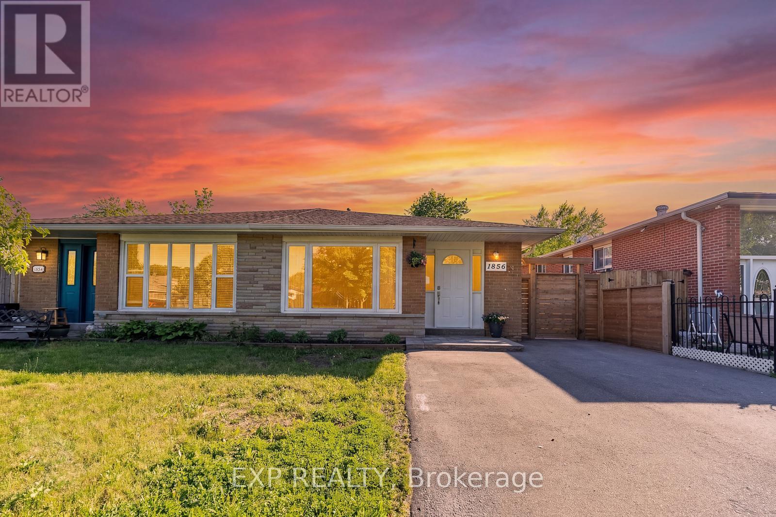 Semi-Detached/Link at 1856 BONNYMEDE DRIVE, Mississauga (Clarkson)