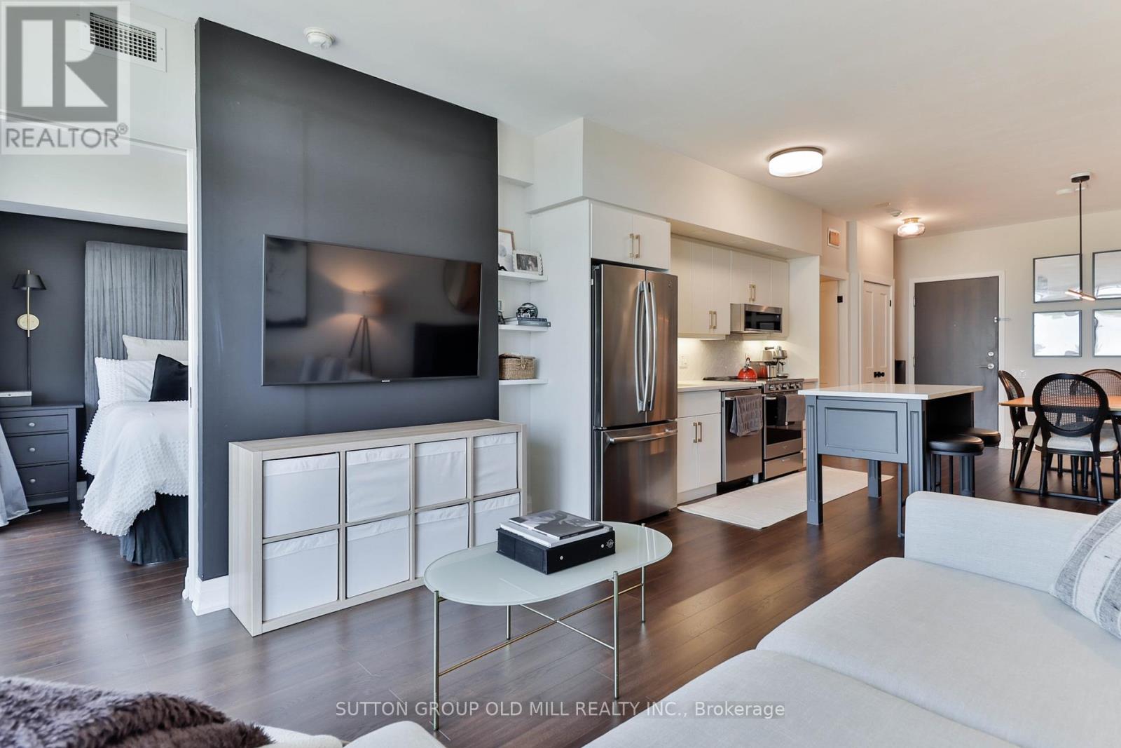 Apartment at 602 - 103 THE QUEENSWAY, Toronto