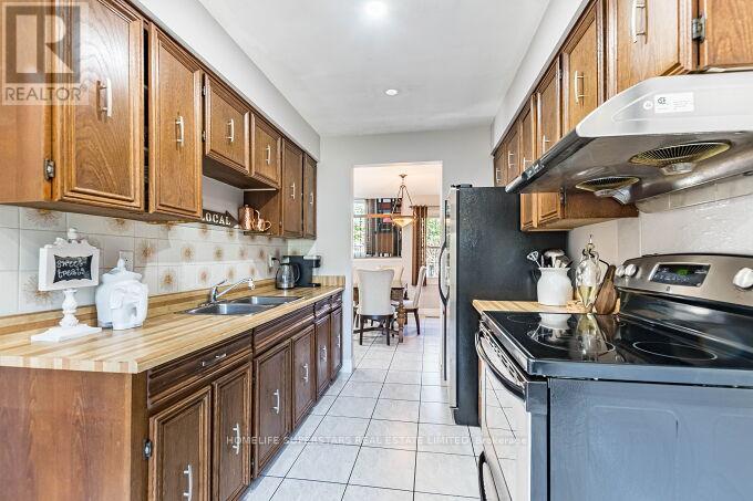 Semi-Detached/Link at 18 PLUTO DRIVE, Brampton