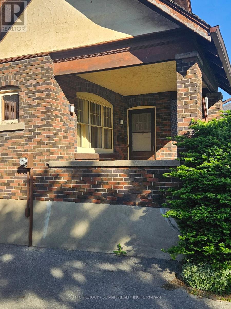 Detached at 318 QUEEN STREET S, Mississauga