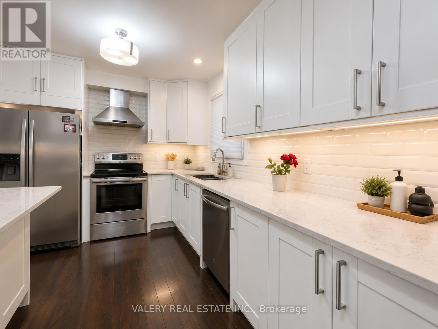 Townhouse at 20 - 45 HANSEN ROAD, Brampton