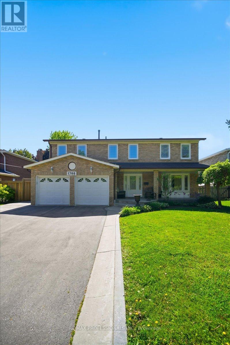 Detached at 1708 WOODEDEN DRIVE, Mississauga (Lorne Park)