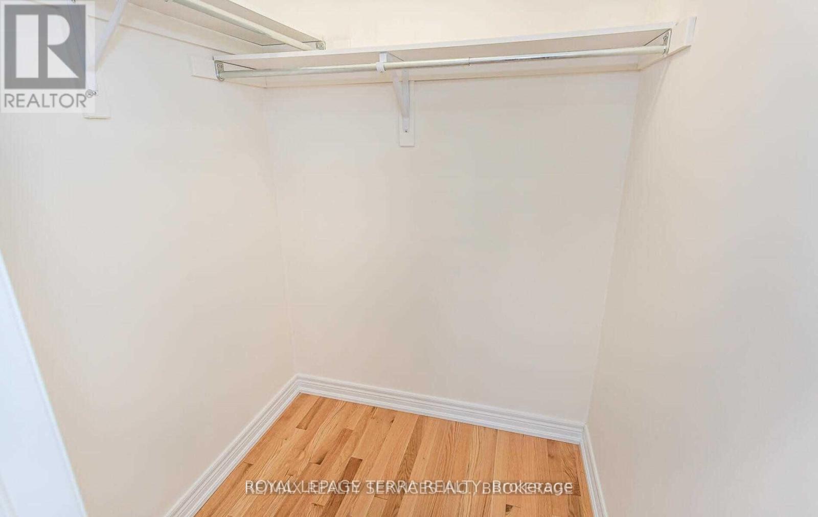 Semi-Detached/Link at 9 CHESTERWOOD CRESCENT, Brampton