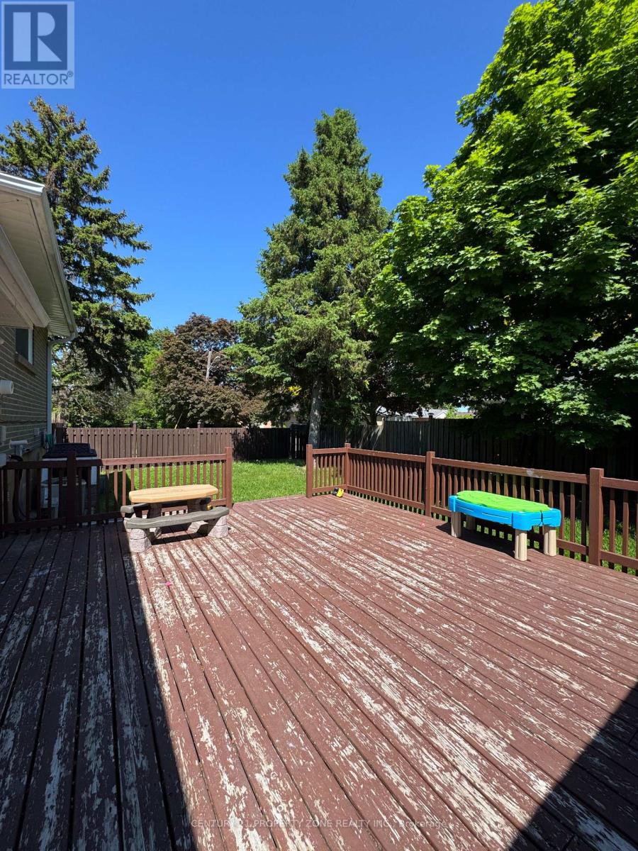 Detached at 33 FLOWERTOWN AVENUE, Brampton