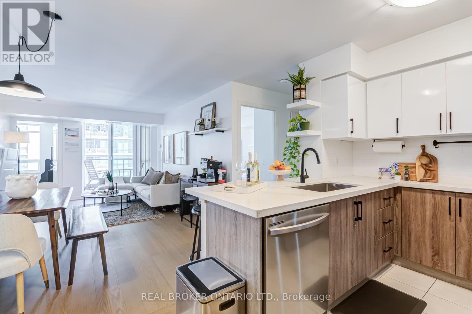 Apartment at 2806 - 225 SHERWAY GARDENS ROAD, Toronto (Islington-City Centre West)