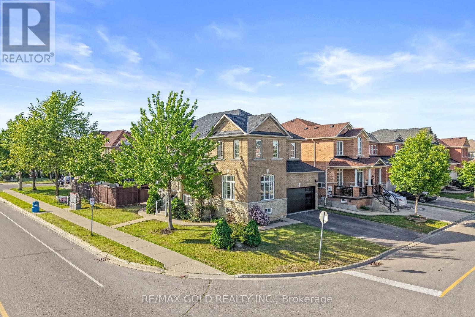 Detached at 261 MOUNTAINASH ROAD, Brampton (Sandringham-Wellington)