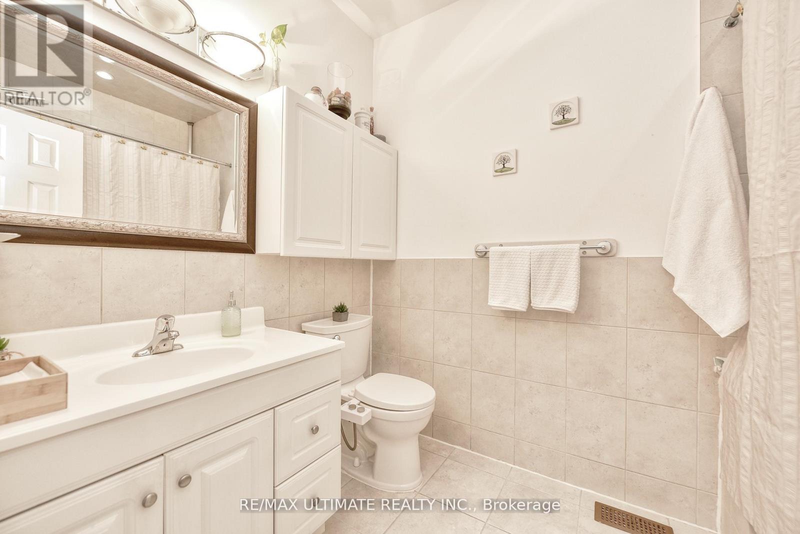 Detached at 227 EARLSCOURT AVENUE, Toronto