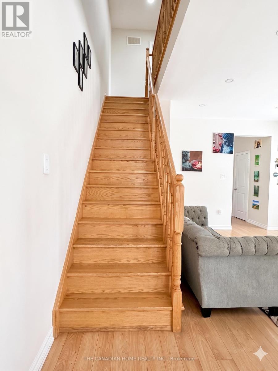 Semi-Detached/Link at 41 CRUMLIN CRESCENT, Brampton