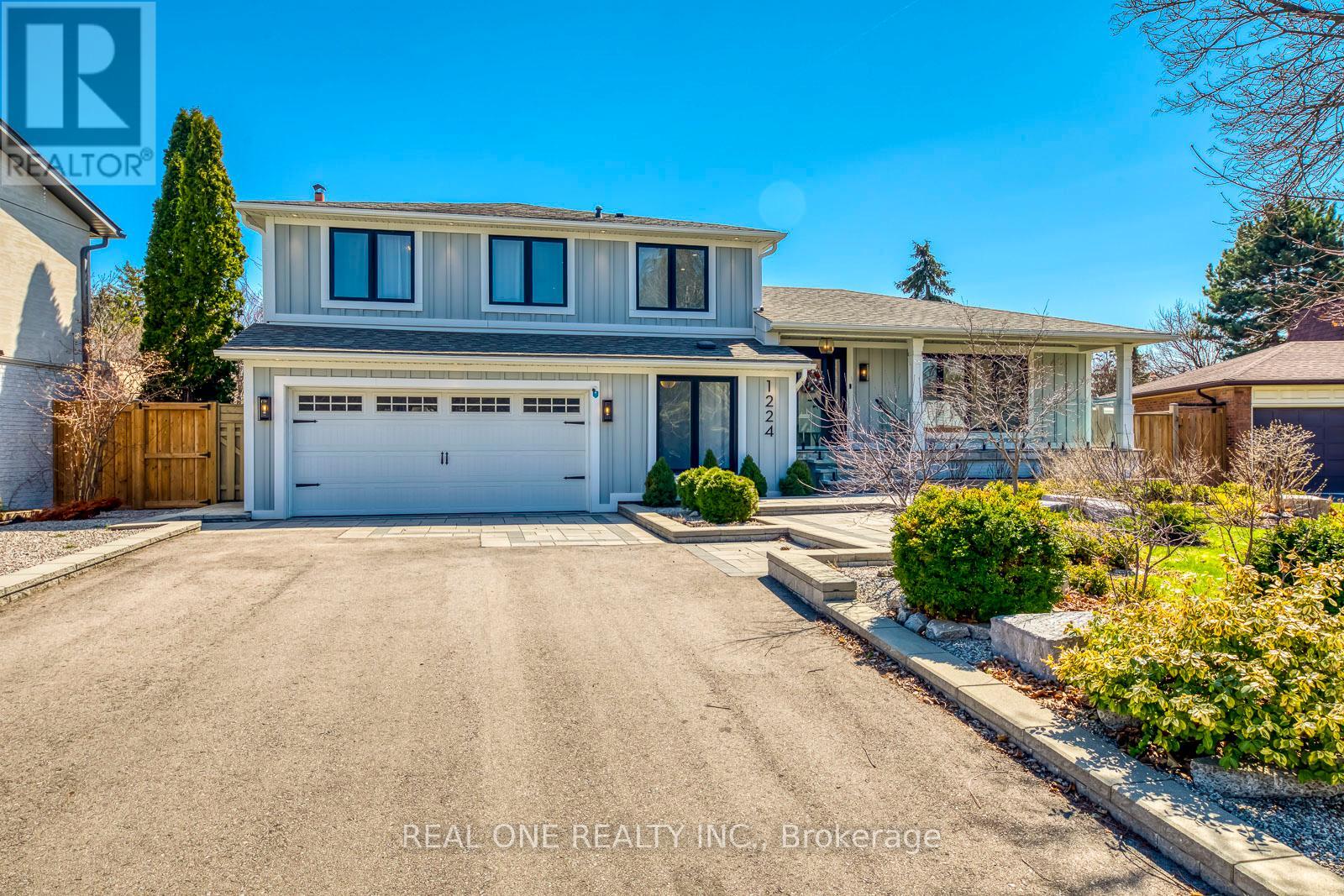 Detached at 1224 WILLOWBROOK DRIVE, Oakville