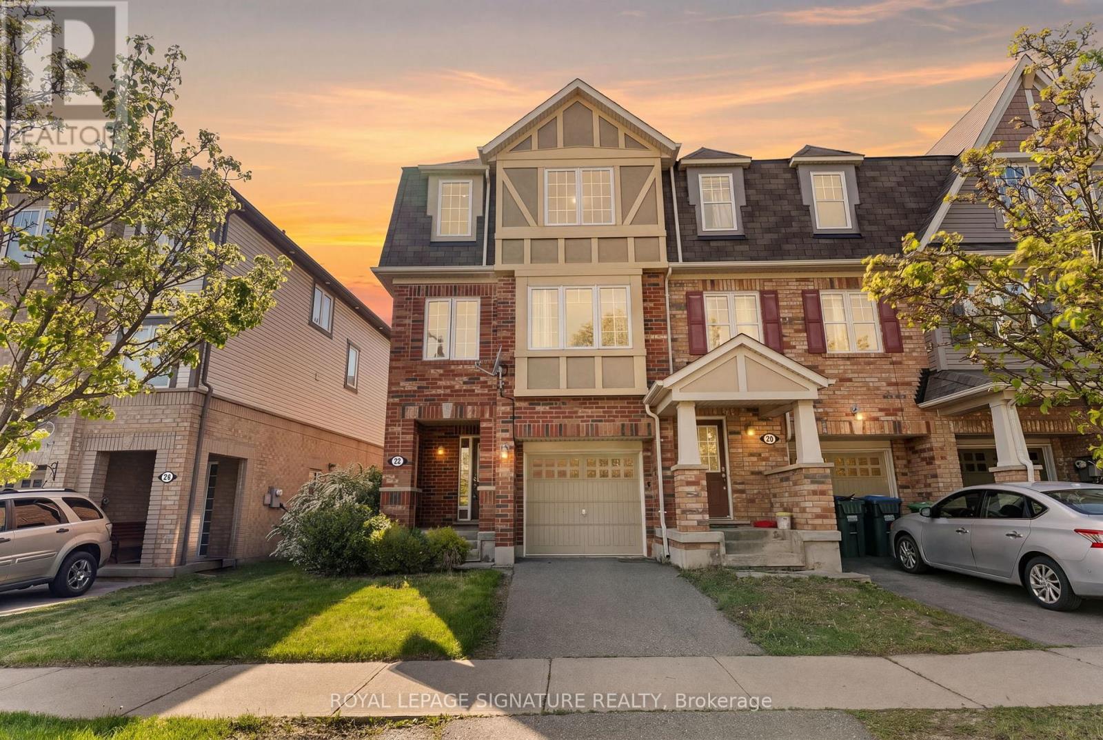 Townhouse at 22 DONOMORE DRIVE, Brampton