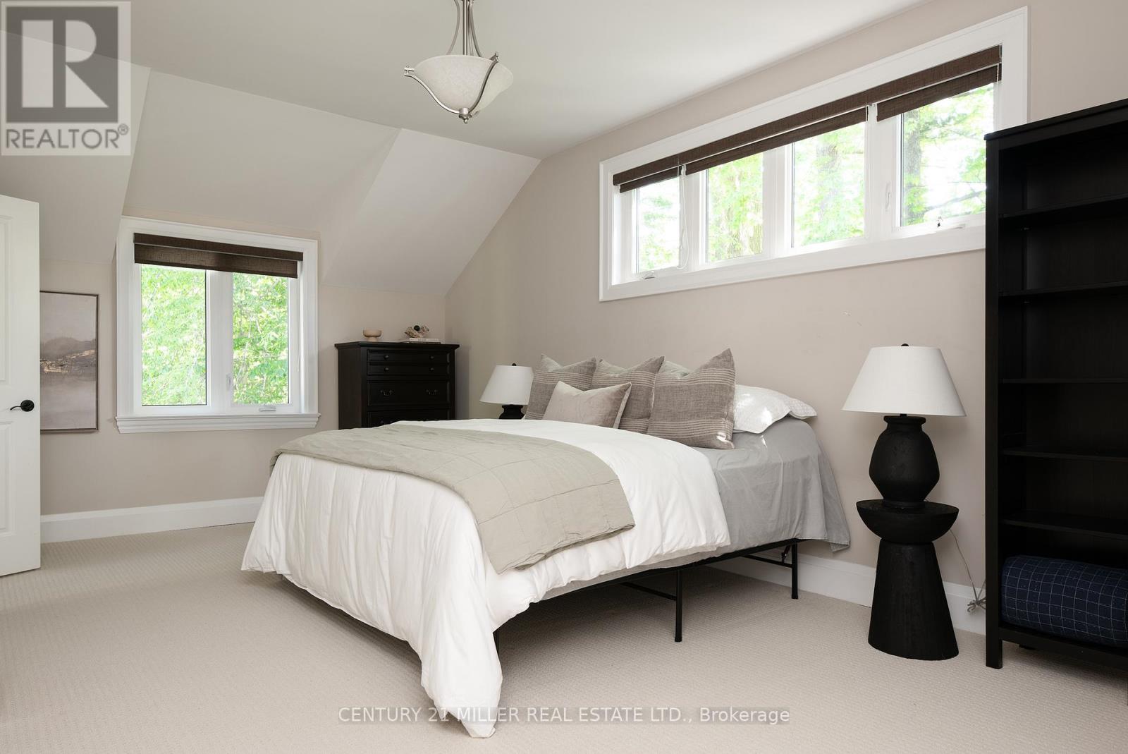 Detached at 376 WEDGEWOOD DRIVE, Oakville