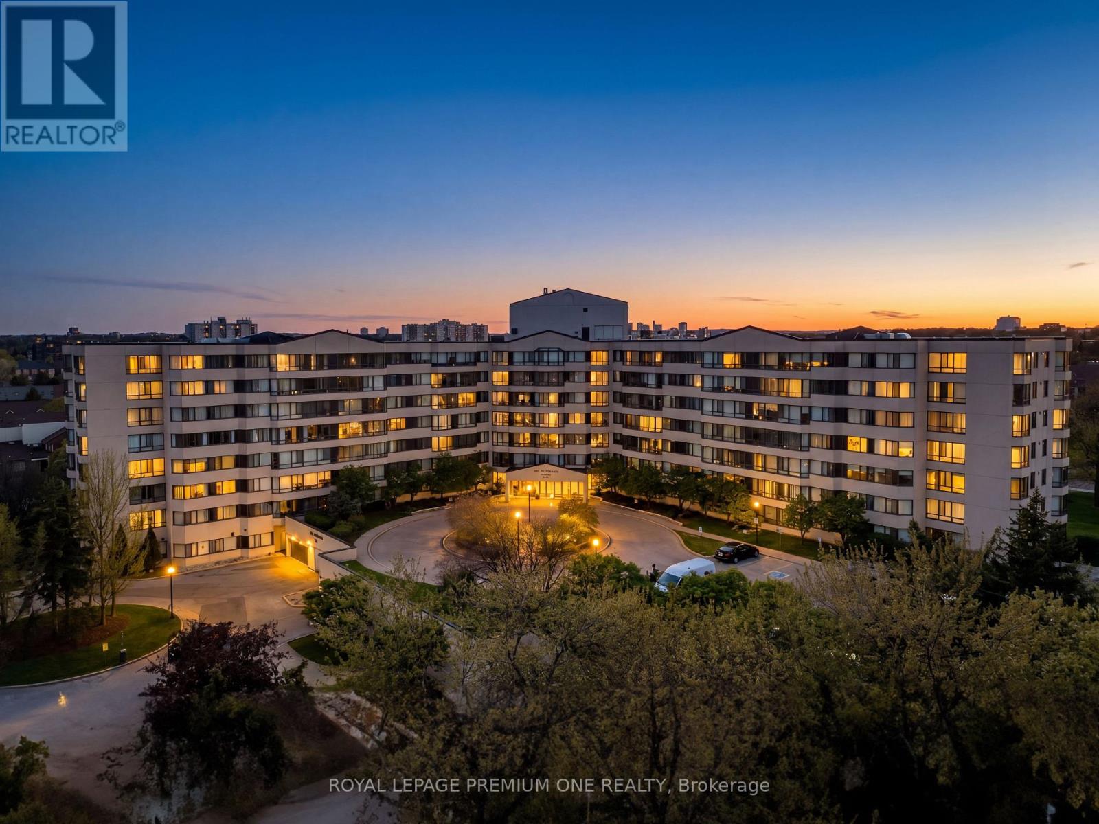 Apartment at 310 - 1001 CEDARGLEN GATE, Mississauga