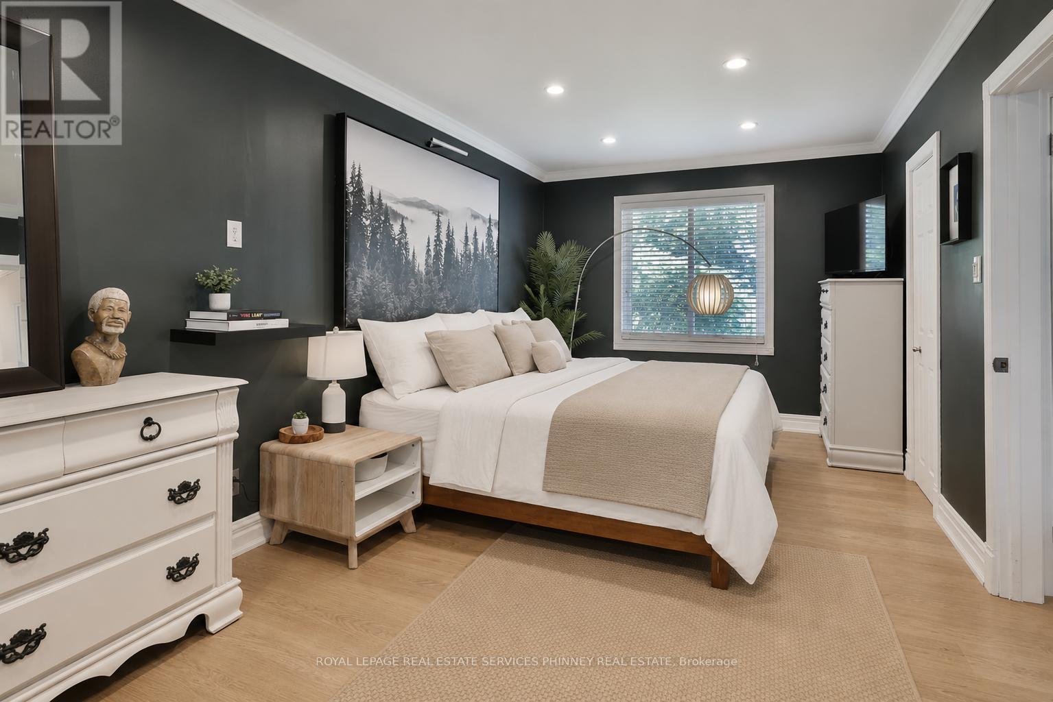 Detached at 5188 MEADOWHILL ROAD, Burlington