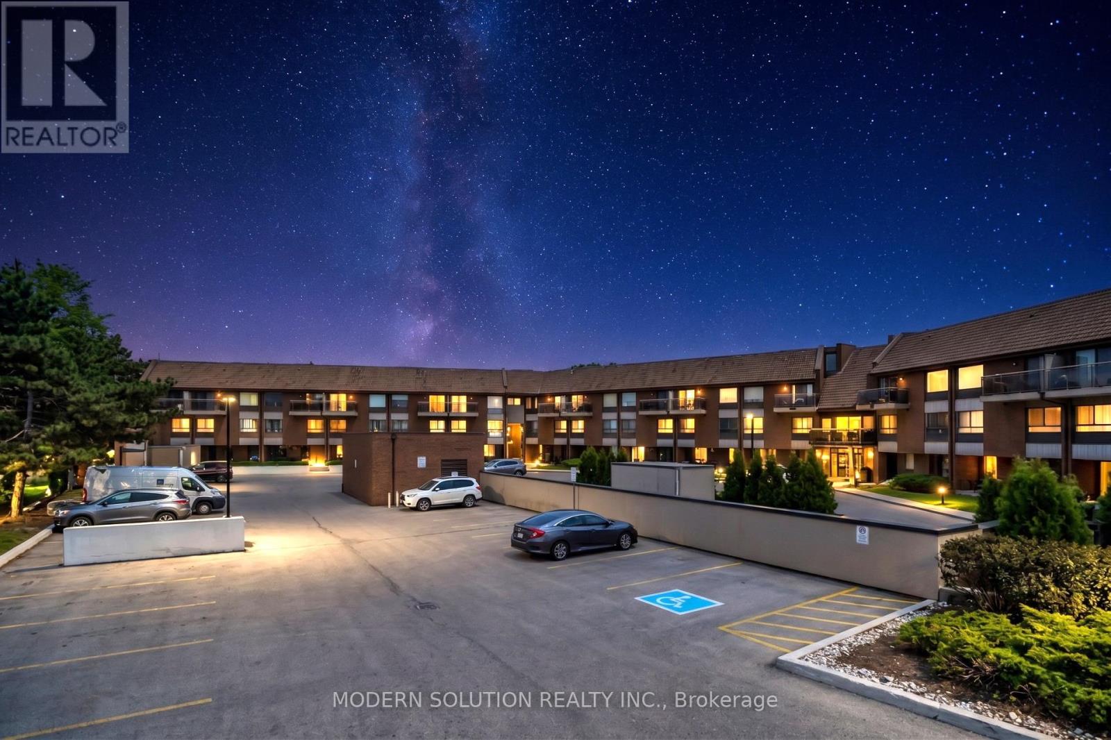 Apartment at 201 - 1000 CEDARGLEN GATE N, Mississauga (Erindale)