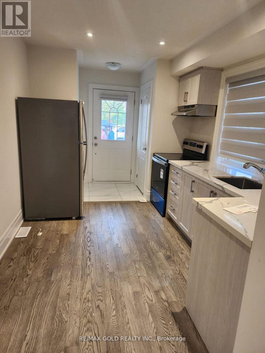 Semi-Detached/Link at MAIN FLOOR - 17 HASHMI PLACE, Brampton