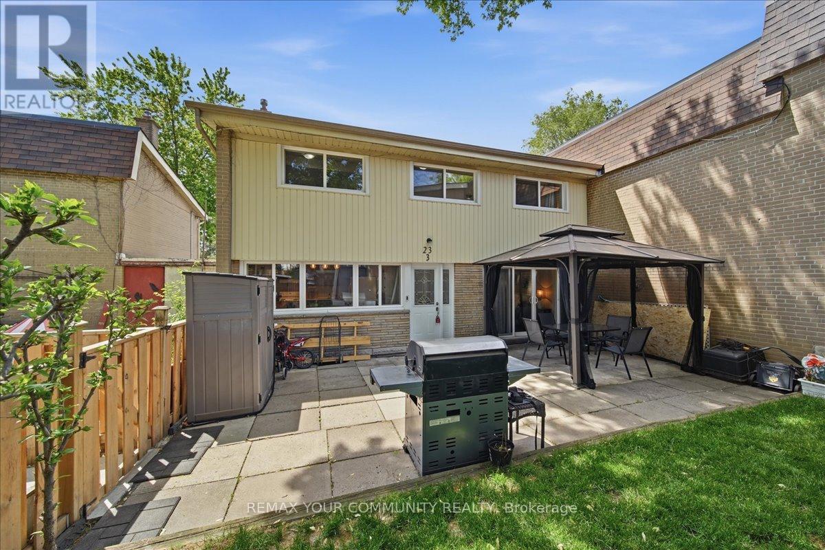 Townhouse at 3 - 23 BROOKWELL DRIVE, Toronto (York University Heights)