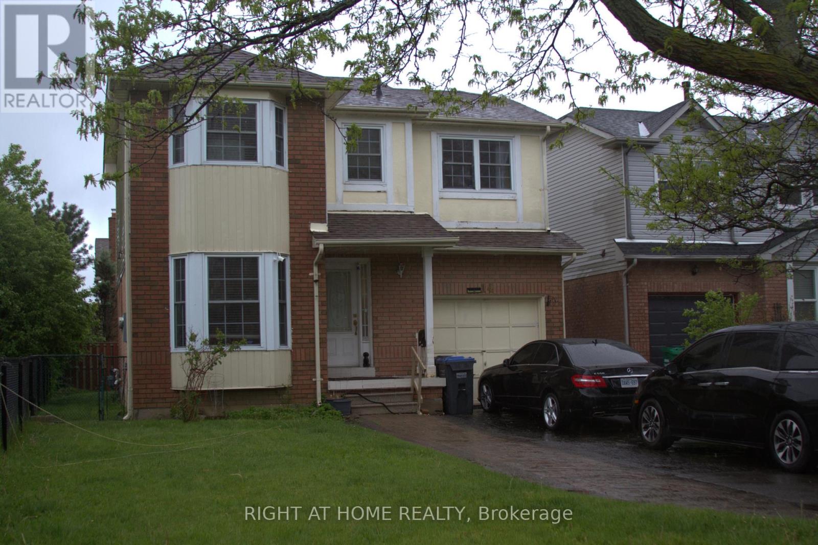 Detached at 14 SANTA ANITA COURT, Brampton