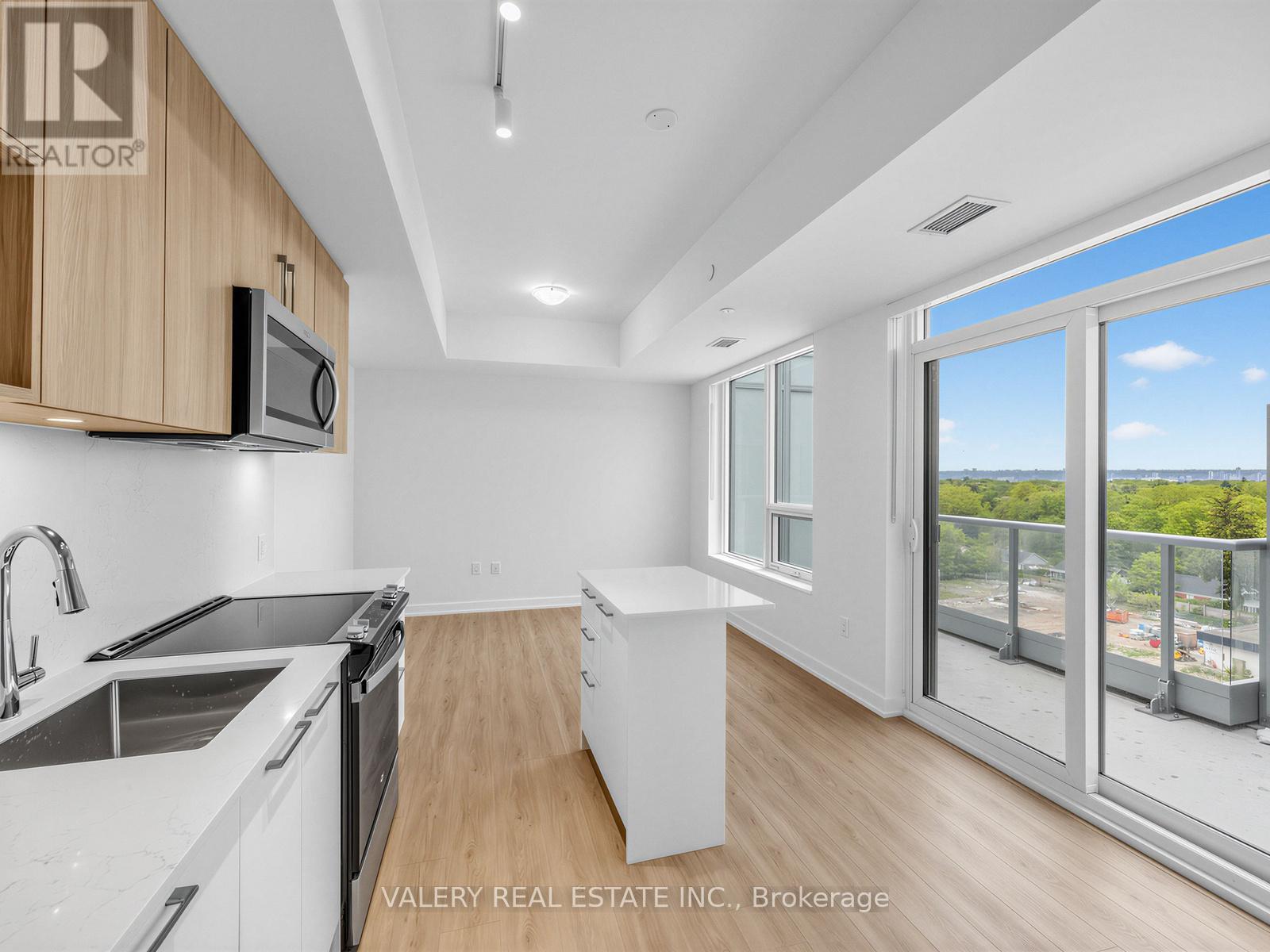 Apartment at PH01 - 500 PLAINS ROAD E, Burlington