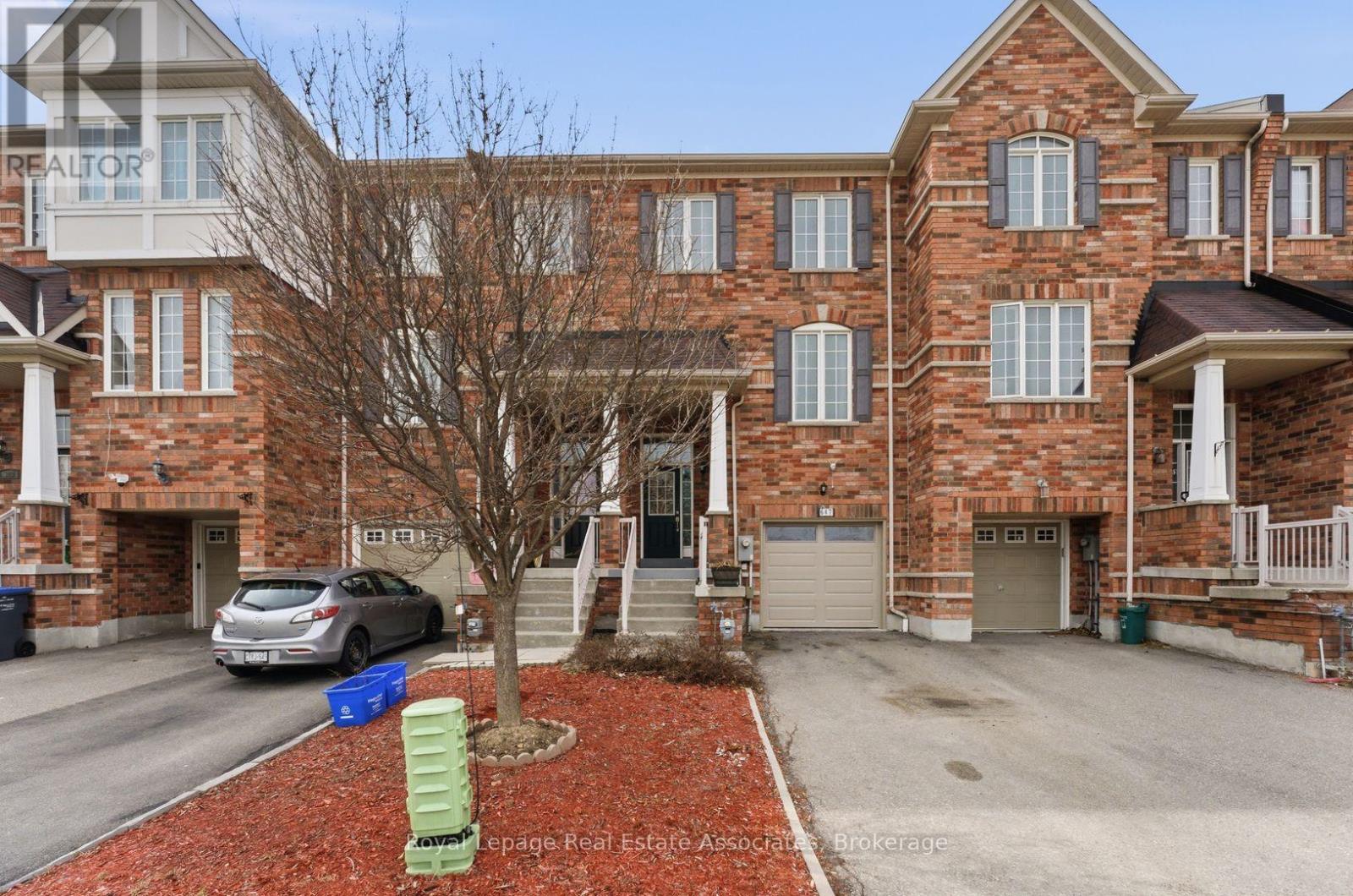 Townhouse at 647 COURTNEY VALLEY ROAD, Mississauga (East Credit)
