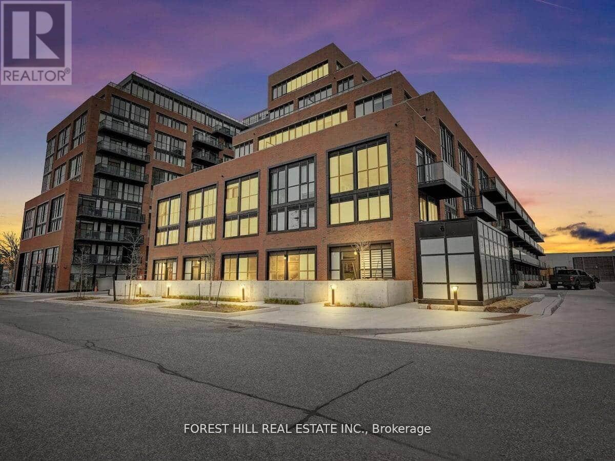 Townhouse at 101 - 2300 ST CLAIR AVENUE W, Toronto