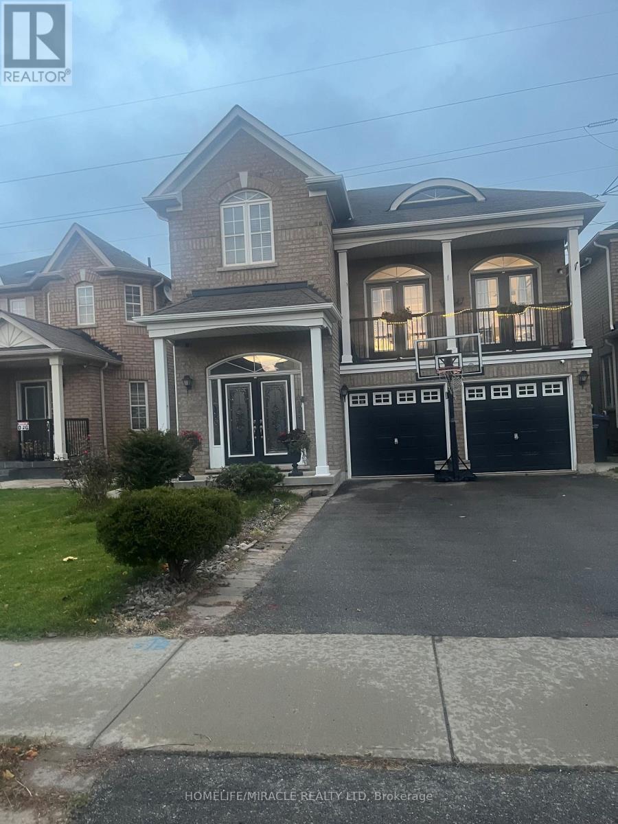 Detached at 23 ROUNDSTONE DRIVE, Brampton
