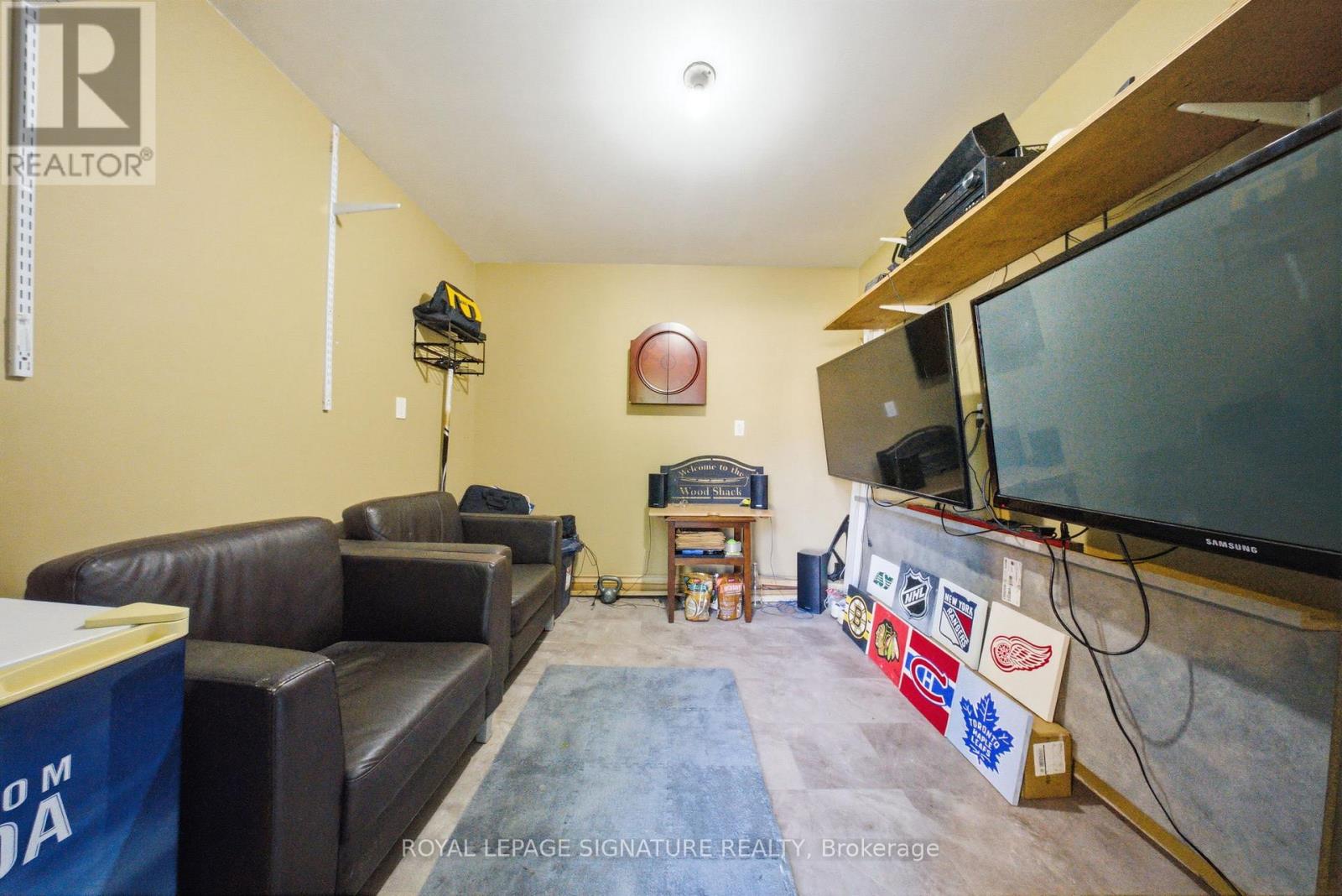 Detached at 33 OLD PAVILLION ROAD, Caledon