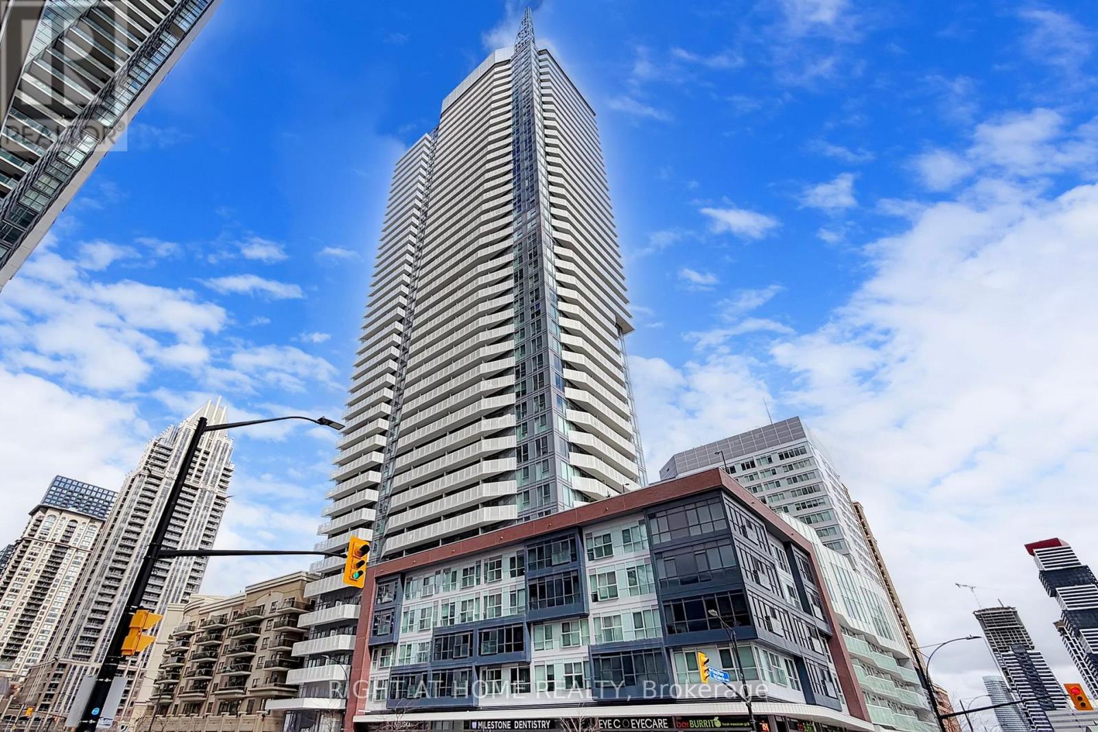 Apartment at 2507 - 4065 CONFEDERATION PARKWAY, Mississauga