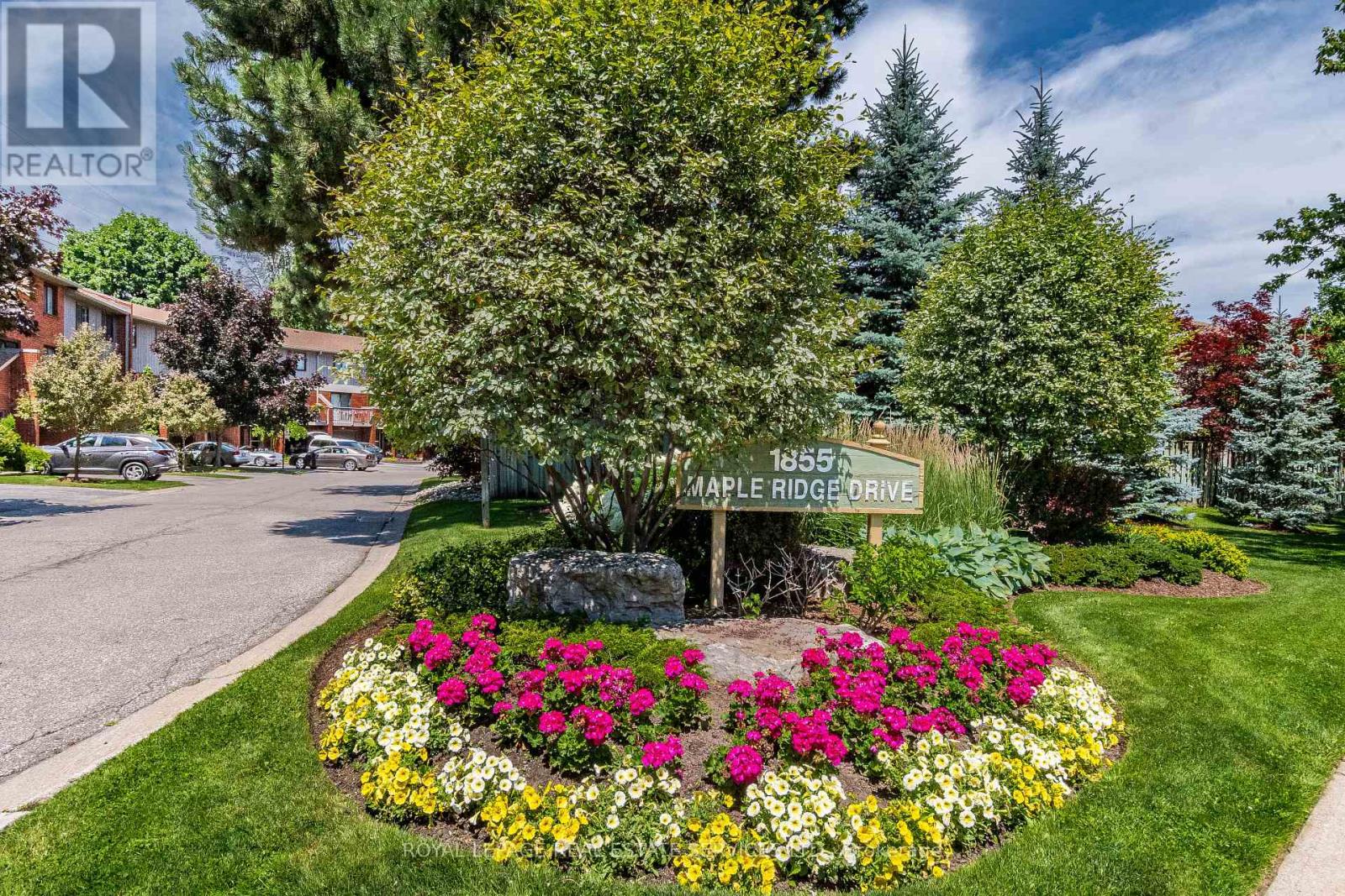 Townhouse at 35 - 1855 MAPLE RIDGE DRIVE, Mississauga (Rathwood)