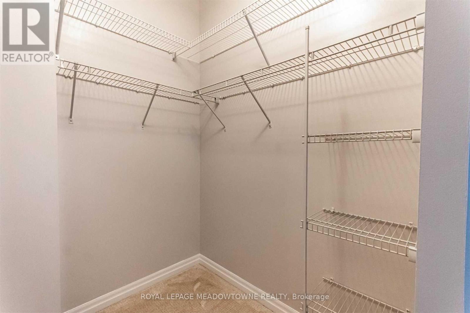 Apartment at 2114 - 223 WEBB DRIVE, Mississauga