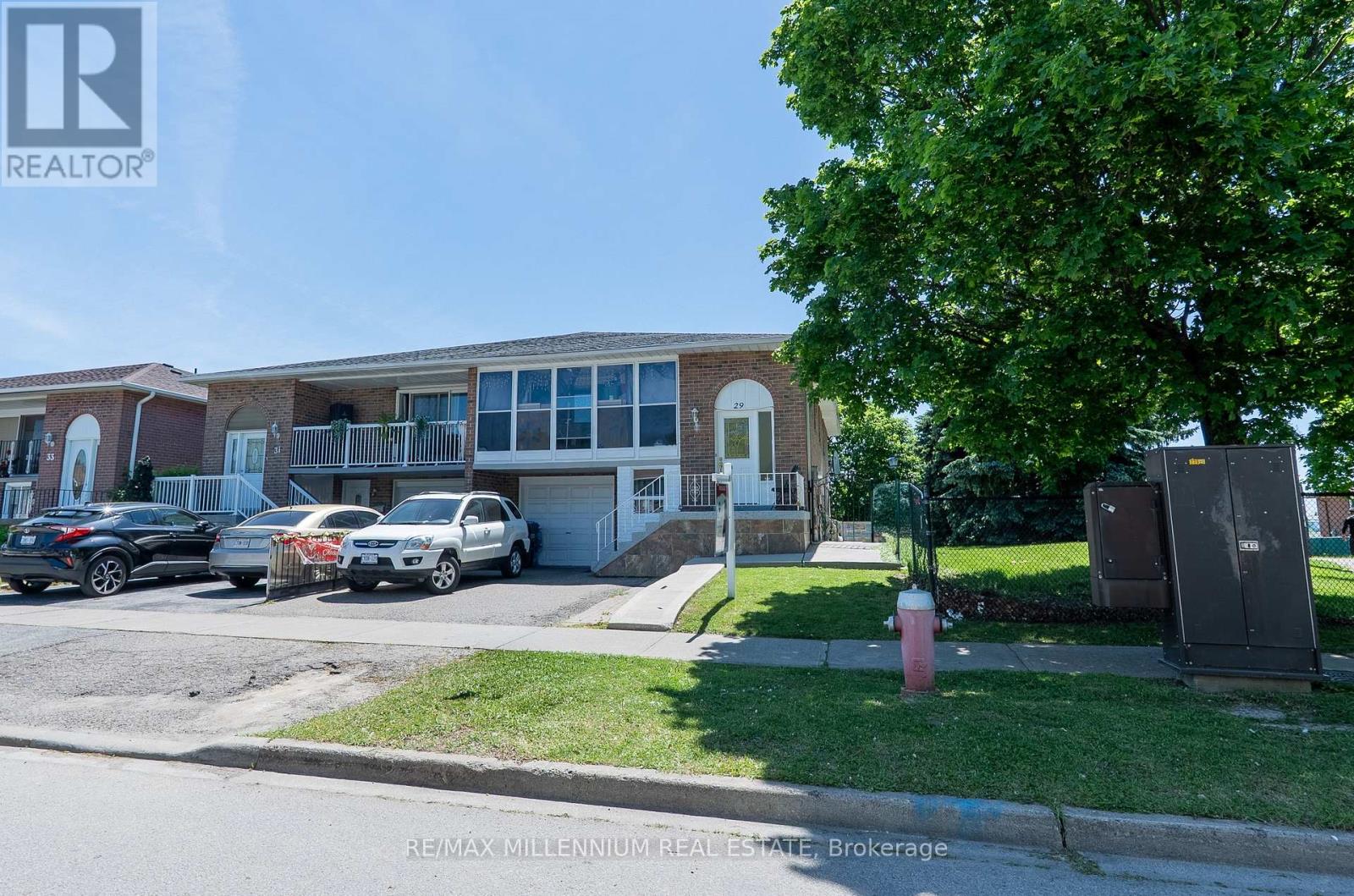 Semi-Detached/Link at 29 MAJOR OAKS DRIVE, Brampton (Madoc)
