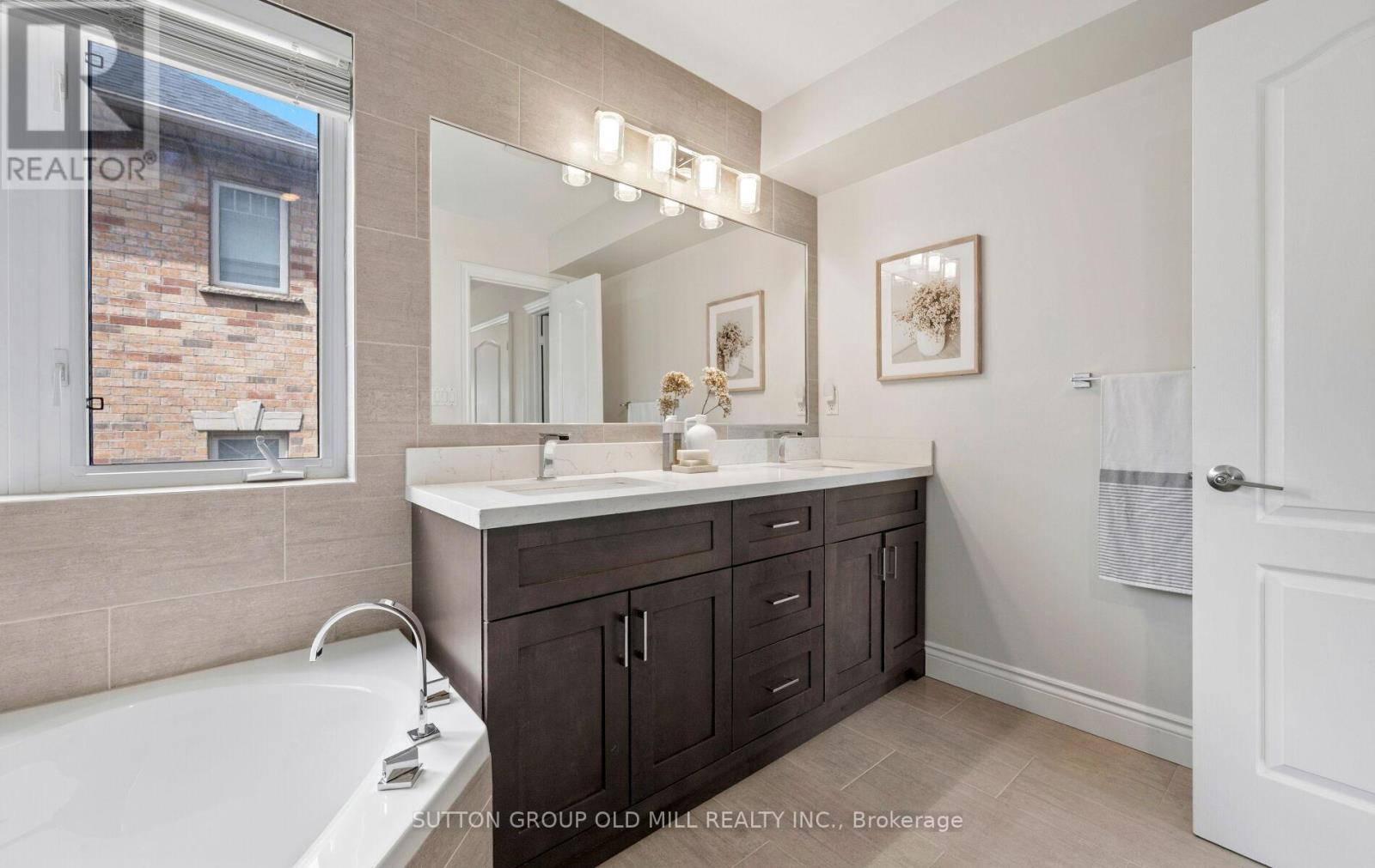 Townhouse at 36 CLOCKWORK LANE, Toronto