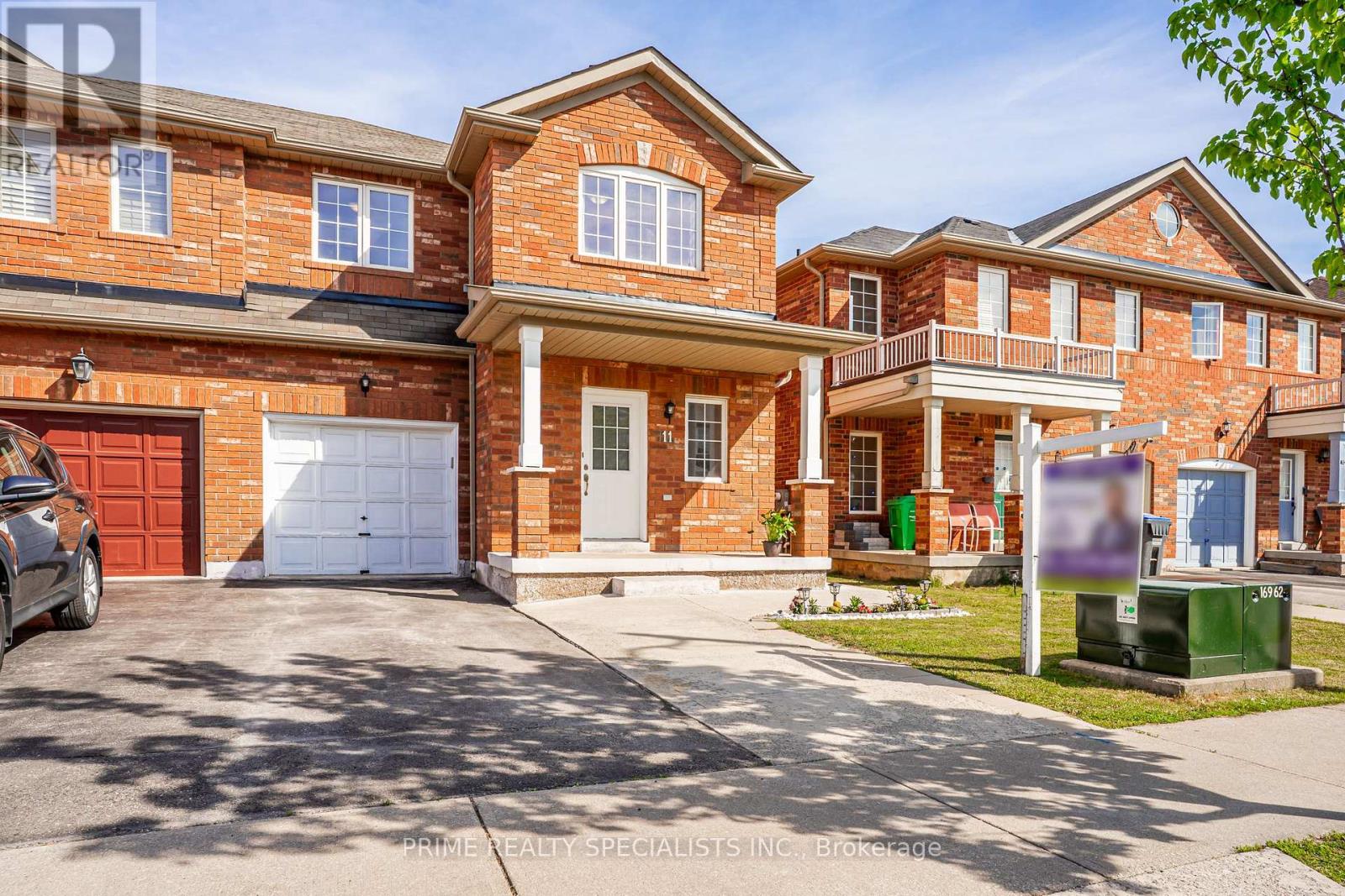 Semi-Detached/Link at 11 COMMODORE DRIVE, Brampton (Credit Valley)