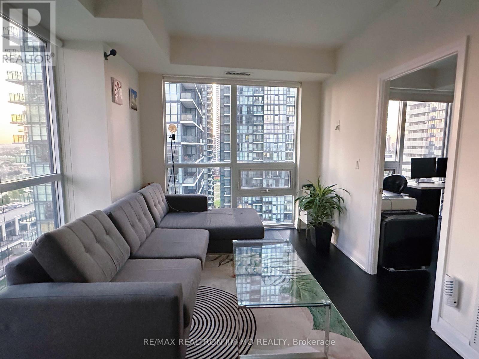 Apartment at 1704 - 510 CURRAN PLACE, Mississauga