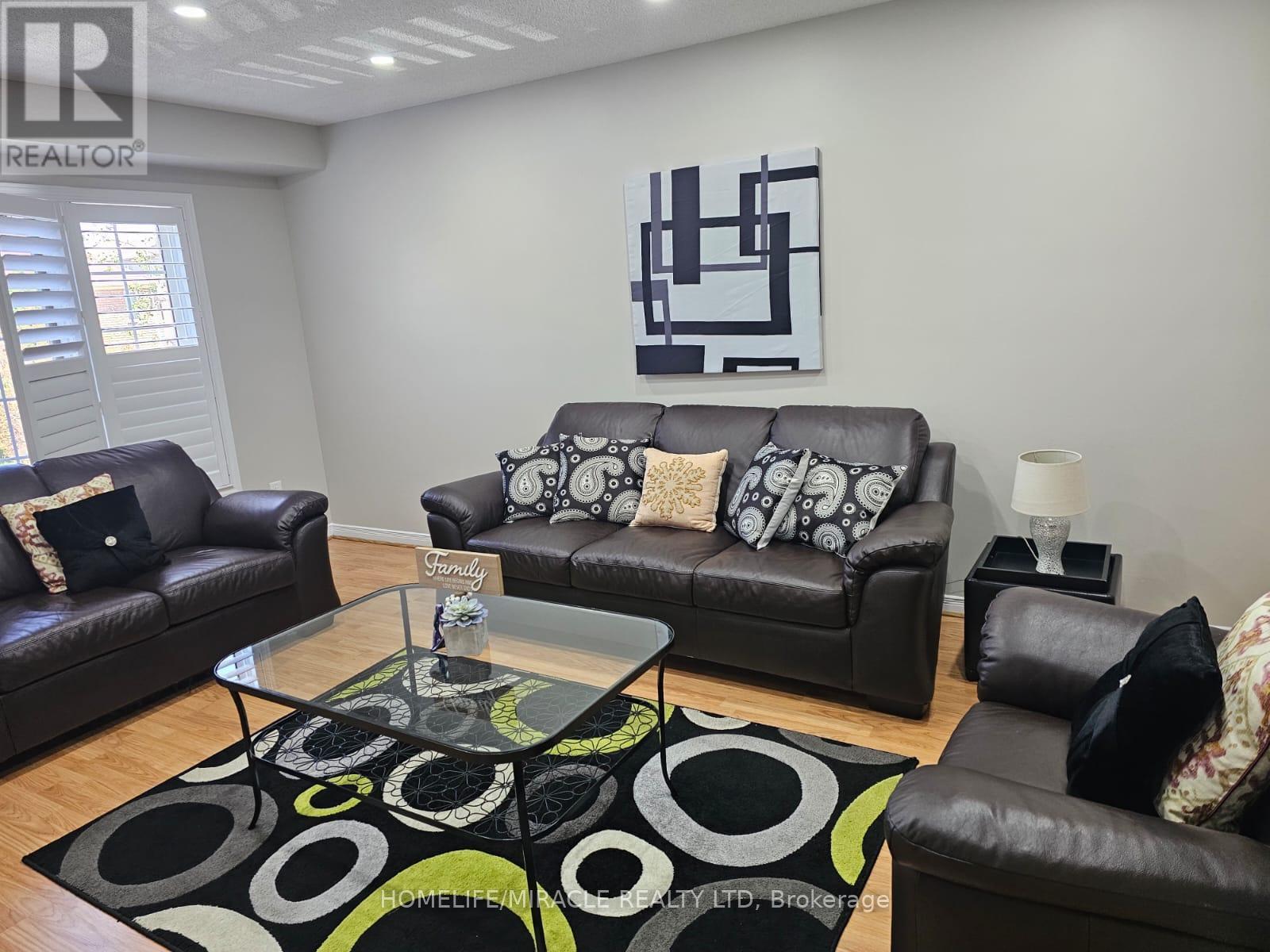 Detached at 22 DOMENICO CRESCENT, Brampton