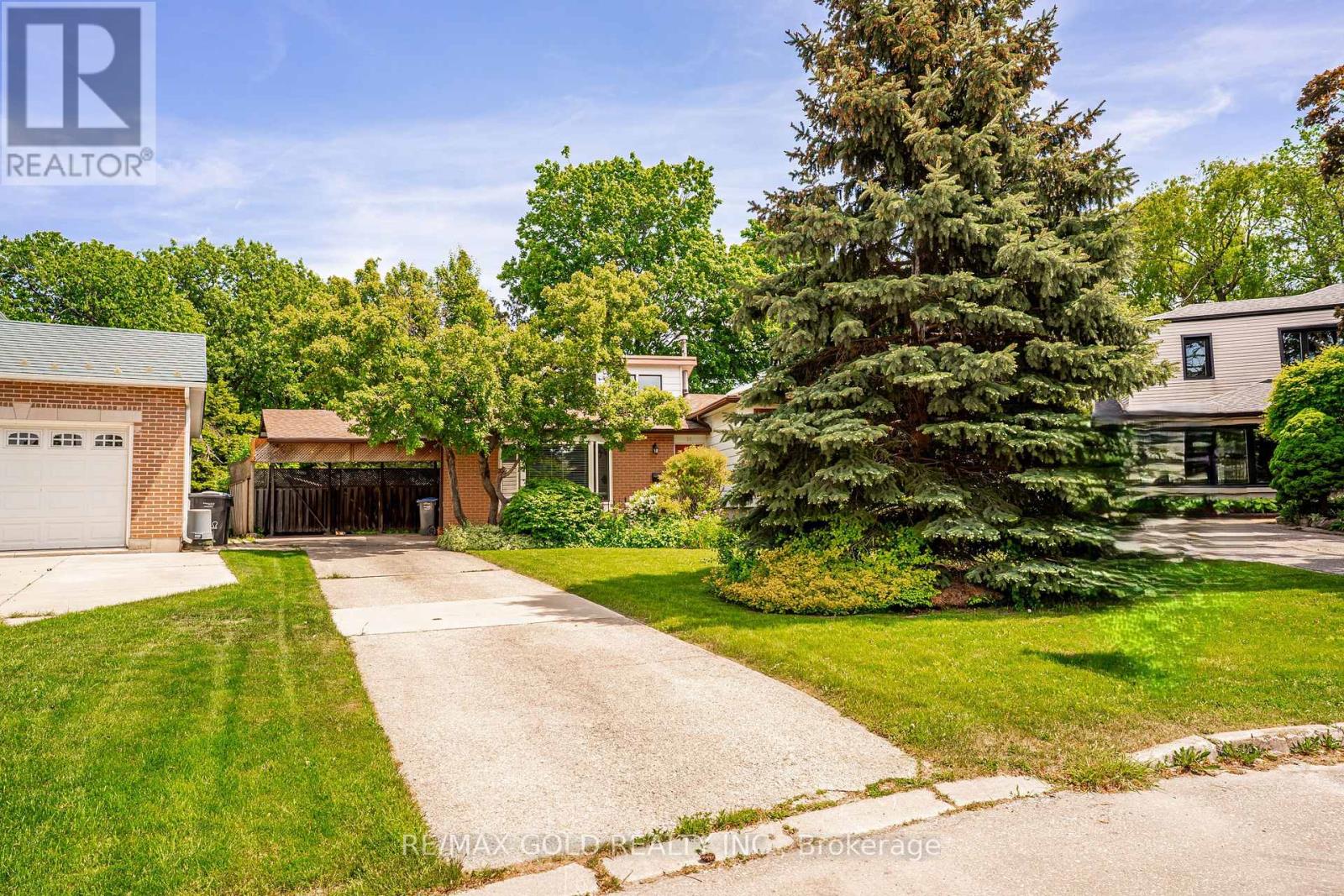 Detached at 16 DONALDA PLACE, Brampton