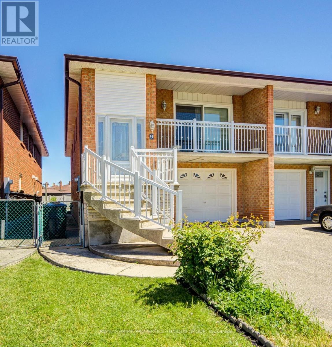 Semi-Detached/Link at 9 CAPSTAN COURT, Toronto