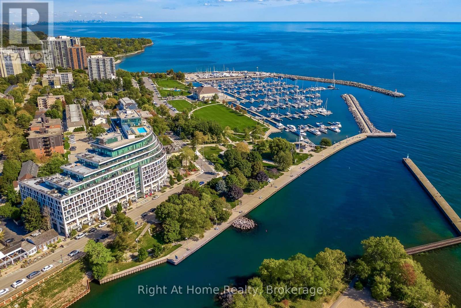Apartment at 201 - 11 BRONTE ROAD, Oakville