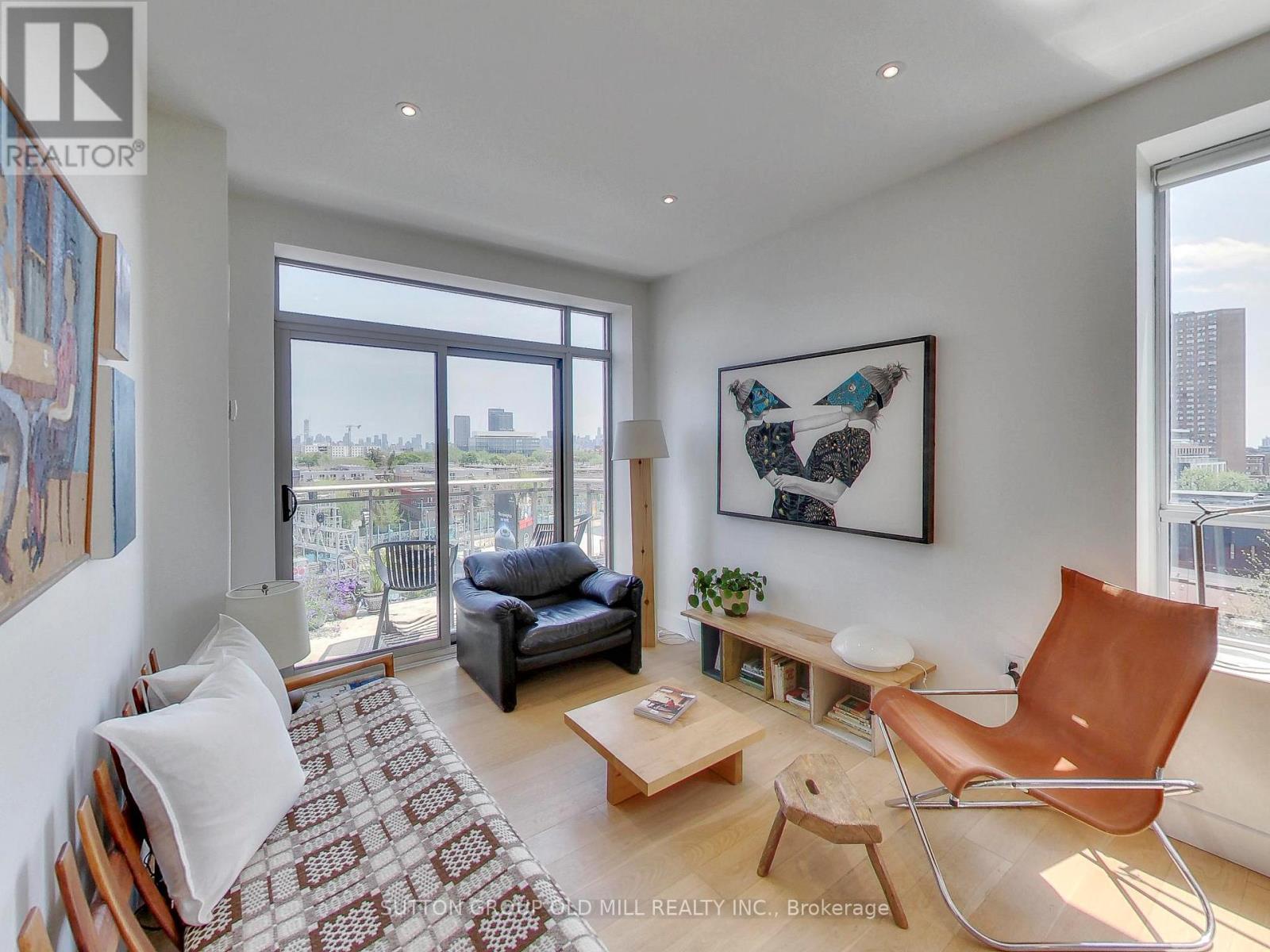 Apartment at 712 - 2495 DUNDAS STREET W, Toronto
