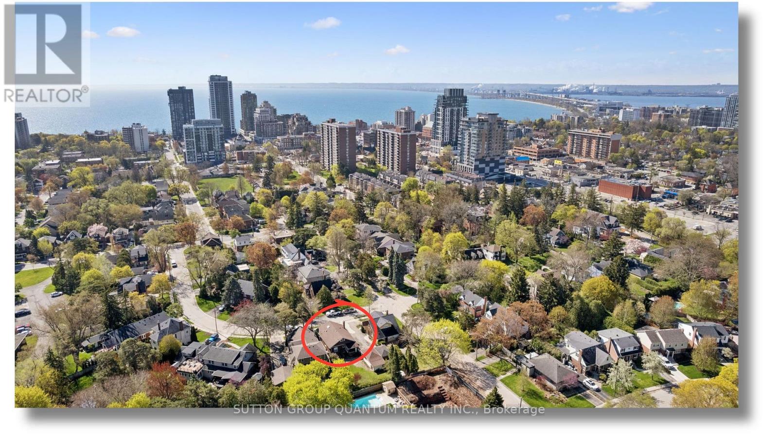 Detached at 2085 EMERALD CRESCENT, Burlington