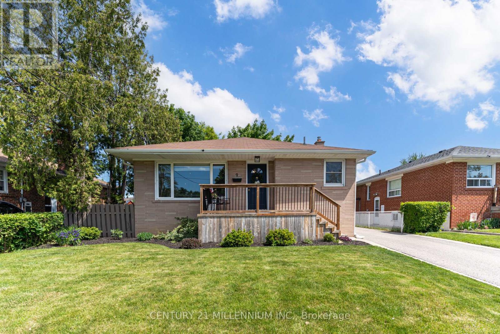 Detached at 9 PRINCE CHARLES DRIVE, Halton Hills (Georgetown)