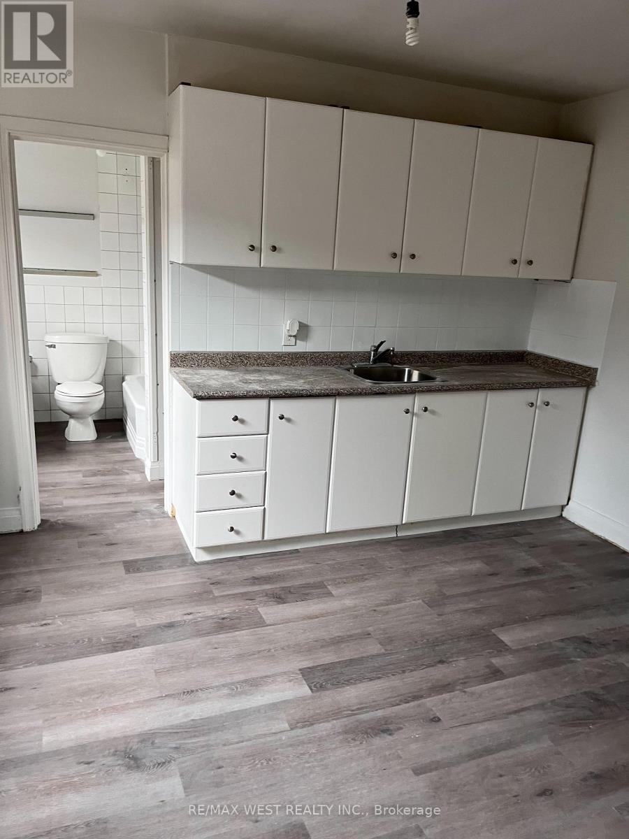 Apartment at 1 - 3393 LAKESHORE BOULEVARD W, Toronto