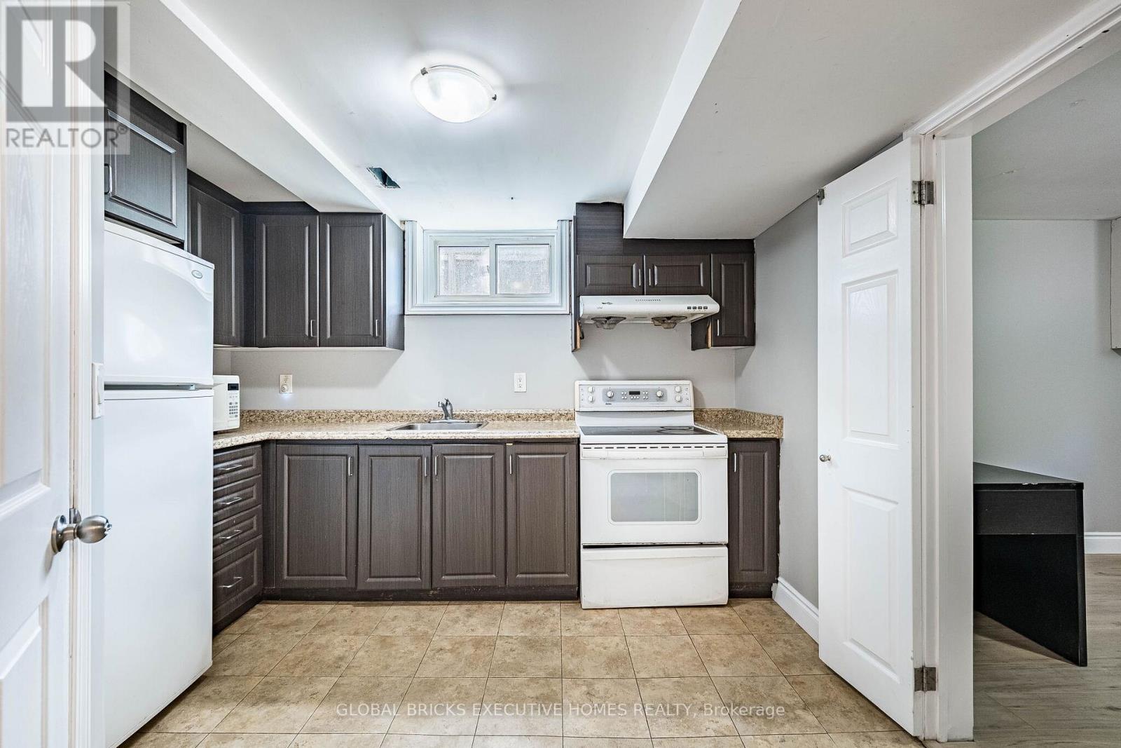 Semi-Detached/Link at 1274 REDBANK CRESCENT, Oakville
